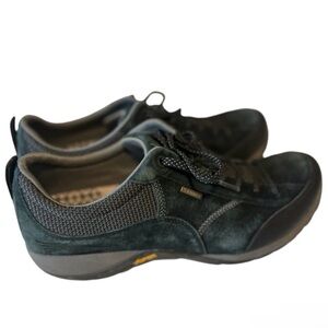 Dansko Paisley Waterproof Sneaker 42